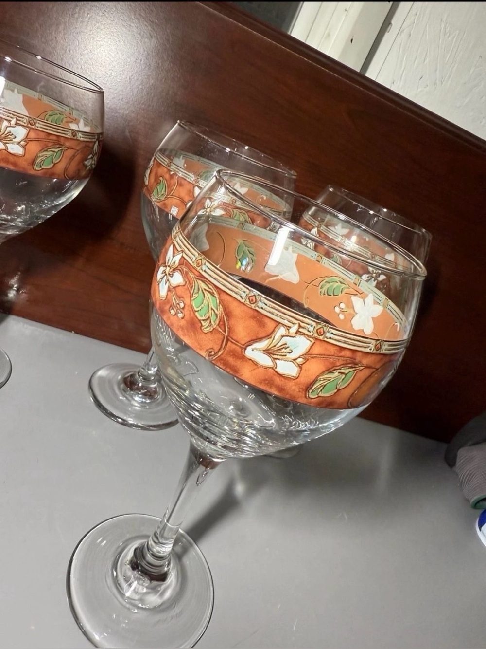 Set of 4 Floral Stemmed Wine Glasses Orange Green White - Picture 2 of 11